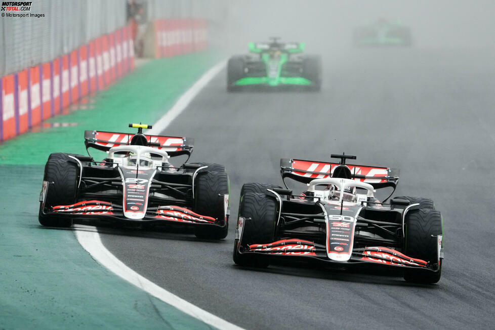 ... Magnussen fehlt auch den Rest des Wochenendes, sodass Bearman auch den Grand Prix fahren darf. Die Bedingungen in Sao Paulo gestalten sich allerdings als schwierig und der Engländer landet mehrfach neben der Strecke und außerhalb der Punkte.