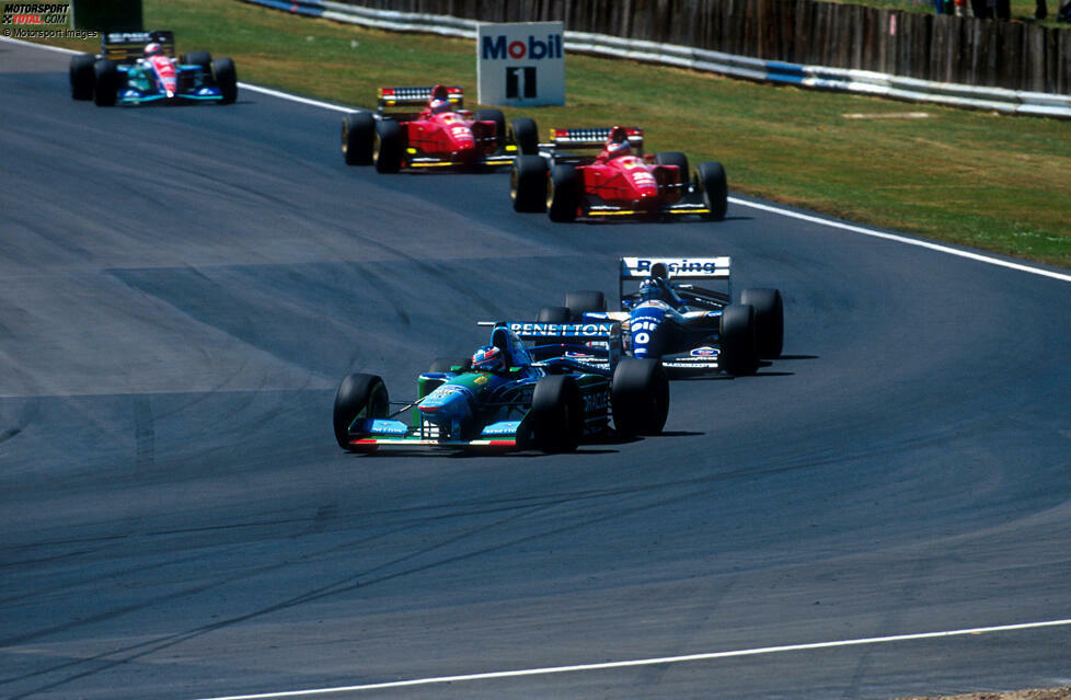 In Silverstone überholt Schumacher seinen WM-Rivalen Hill in der Aufwärmrunde und wird noch während des Rennens disqualifiziert. Schumacher fährt aber weiter, womit er sich eine Sperre für zwei Rennen einfängt. Er fehlt bei den Grands Prix in Italien und in Portugal.