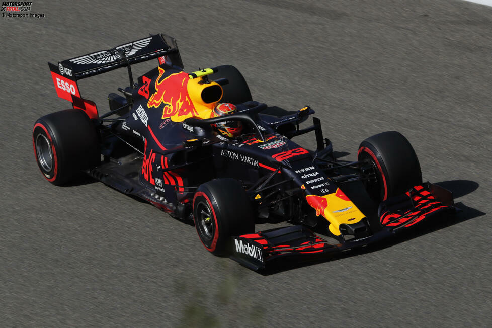 ... von Toro Rosso zu Red Bull versetzt, um dort Teamkollege von Max Verstappen zu werden. Er behält den Job auch für die Saison 2020, muss dann aber das Cockpit wieder räumen - und fährt seit 2022 für Williams.