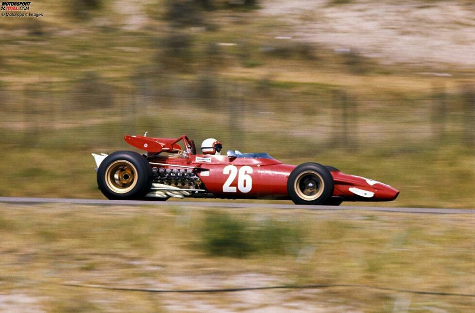 Clay Regazzoni ist in Zandvoort das erste Mal in der Formel 1 am Start, und gleich für Ferrari. Mit einem vierten Platz hinterlässt er einen guten Eindruck, schon sein fünftes Rennen beendet er als Sieger. Er fährt insgesamt sechs Saisons in Rot, wird WM-Zweiter 1974.