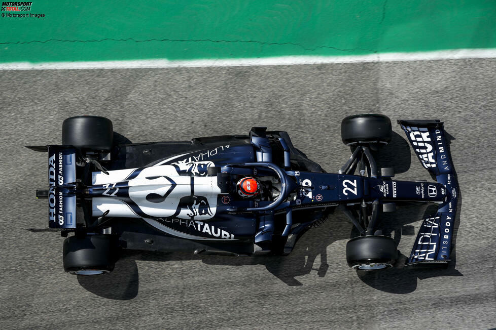 2021 hört das jetzige Racing-Bulls-Team noch auf den Namen AlphaTauri und tritt in einer ganz anderen Farbgebung an.