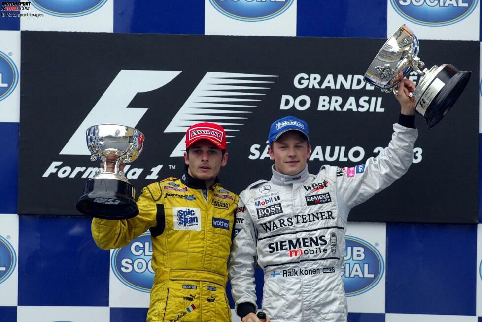 Ein turbulentes Regenrennen sieht Kimi Räikkönen im McLaren als Sieger - zunächst, denn das Ergebnis wird später korrigiert: Giancarlo Fisichella war zum Abbruch vorne und erhält den Sieg zugesprochen, im 200. Rennen seines Teams Jordan. Die Pokalübergabe an 
