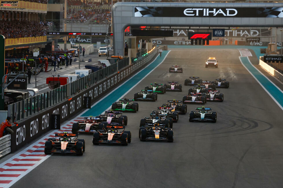24. Abu Dhabi, VAE (7. Dezember 2025) - Abu Dhabi hat sich langfristig das Recht des Saisonfinales gesichert, so auch 2025. Der Start erfolgt im Hellen, der Zieleinlauf bei Dunkelheit. Und dann ist die erneut längste Saison der Formel-1-Geschichte auch geschafft - und das wieder weit rein im Dezember!