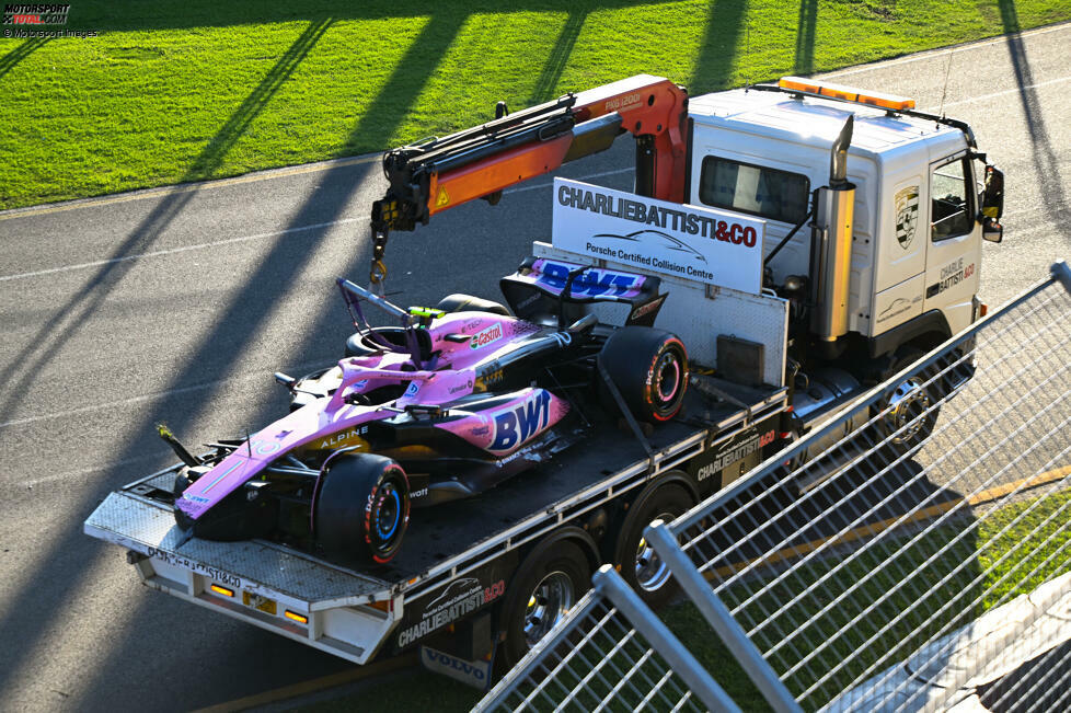 7. Australien 2023: Gleich drei Mal muss das Rennen in Melbourne 2023 unterbrochen werden. Erst aufgrund eines Unfalls von Alexander Albon (Williams) in Kurve 6, dann wegen eines Mauerkontakts von Kevin Magnussen (Haas), und schließlich noch wegen des Chaos beim Re-Start-Versuch zwei Runden vor dem Ende.