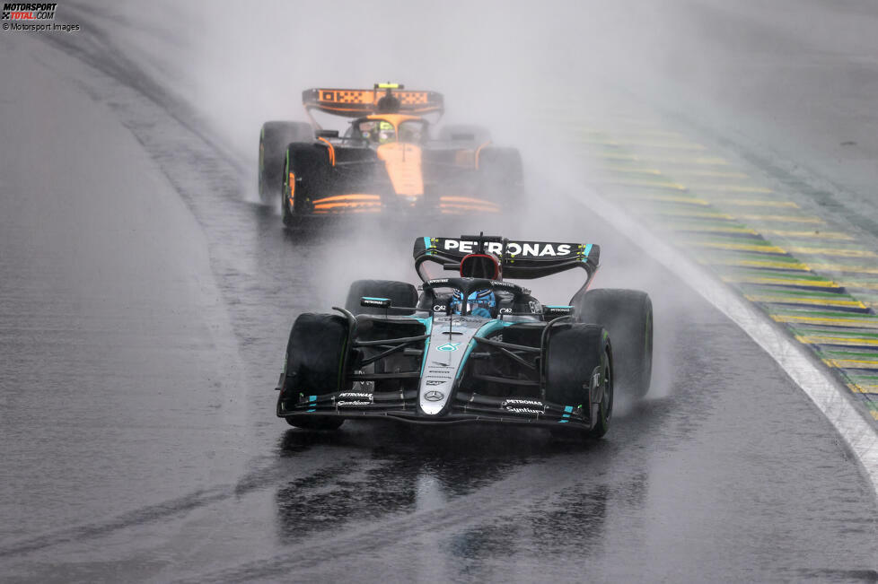 Brasilien: Wieder einmal hat Norris Pole, und wieder einmal ist sie vor der ersten Kurve weg. George Russell geht vorbei und liegt in Führung. Beide fahren in die Box und Norris geht bei stärker werdendem Regen wieder am Mercedes vorbei. Der Sieg?