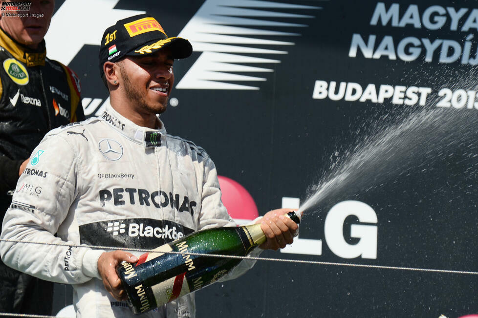 8 Siege: Lewis Hamilton am Hungaroring: 2013 ist ein Meilenstein für Hamilton, denn er gewinnt beim Ungarn-Grand-Prix (Foto) erstmals für Mercedes. Es ist sein bereits vierter Sieg auf dem Kurs bei Budapest, und er gewinnt noch vier weitere Male!