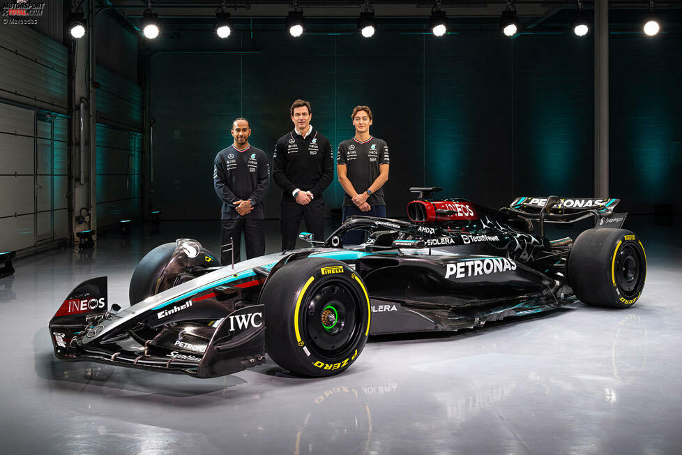 ... Mercedes-Familienfoto der Fahrer mit Teamchef Toto Wolff wird also anders aussehen. Wie genau und wann, dazu gibt es bislang keinen offiziellen 