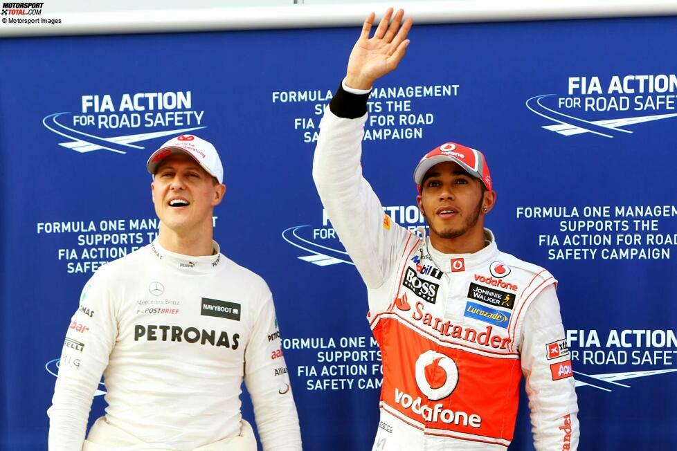Das letzte Mal, dass vier unterschiedliche Teams hintereinander auf Pole standen, war 2012. Die Serie beginnt bereits beim zweiten Saisonrennen in Malaysia, als Lewis Hamilton die Pole vor McLaren-Teamkollege Jenson Button und Michael Schumacher erobert.