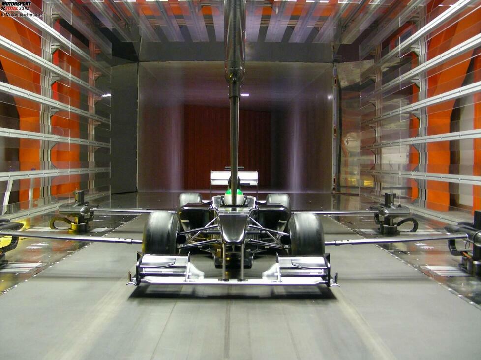 Vorerst keine 2026er-Entwicklung: Die FIA gestattet bis zum 1. Januar 2025 keinerlei Entwicklung für die Formel-1-Saison 2026 und beschränkt hier zum Beispiel die Nutzung von Windkanal und CFD.