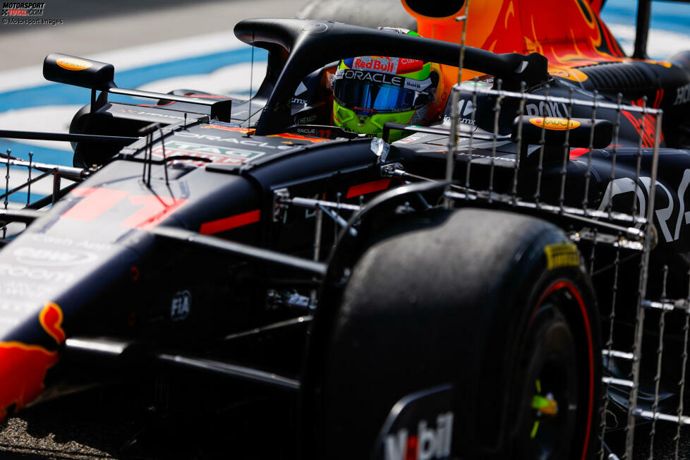 Weniger Testzeit: Pro Tag steht bei den Formel-1-Wintertests eine halbe Stunde weniger Fahrzeit zur Verfügung. Und: Es dürfen bei Probefahrten mit älteren Autos keine aktuellen Komponenten getestet werden. Reifenlieferant Pirelli erhält 40 statt 35 Testtage und mehr Planungsspielraum.