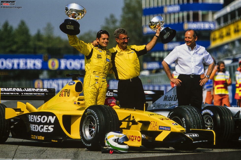 #9: Giancarlo Fisichella (Italien) gewinnt 2003 in Brasilien unter außergewöhnlichen Umständen seinen ersten Grand Prix. Es ist ein Abbruch-Rennen, bei dem zunächst Kimi Räikkönen als Sieger gewertet wird. Zwei Wochen später aber erhält Fisichella den Siegerpokal nachträglich überreicht. Danach ...