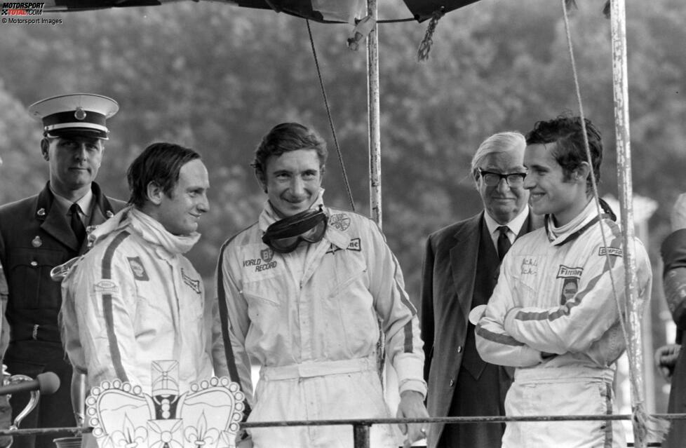 #7: Jo Siffert (Schweiz) feiert 1968 in Brands Hatch seinen Debütsieg in der Formel 1. Das Bild zeigt ihn in der Mitte von Chris Amon (links) und Jacky Ickx (rechts) auf dem Podium. Erst ...