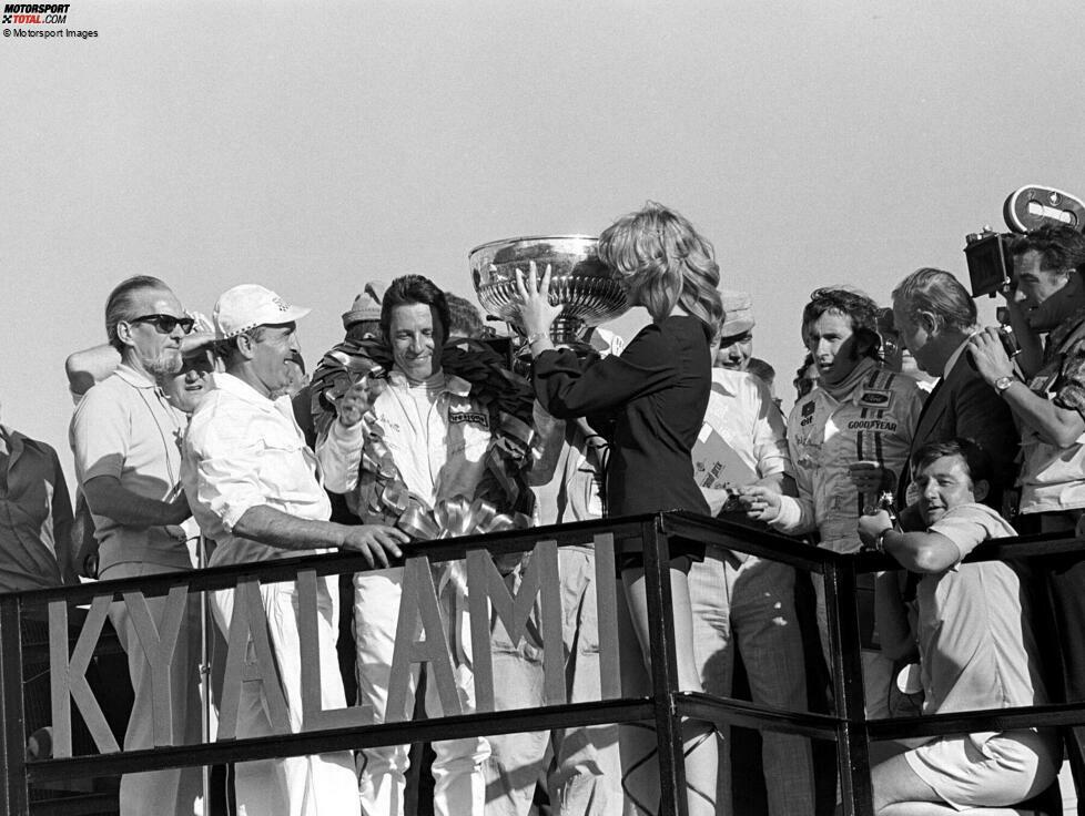 #4: Mario Andretti (USA) erobert die Herzen der Tifosi im Sturm, als er 1971 bei seinem ersten Ferrari-Einsatz in Südafrika gleich als Sieger abgewinkt wird. Doch erst ...