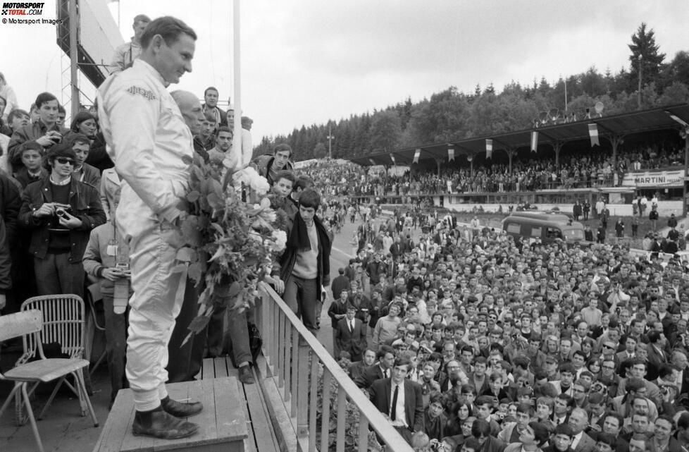 ... 60 Grands Prix, bis McLaren erneut als Sieger auf dem Formel-1-Podium steht, dann schon als Fahrer in seinem eigenen McLaren-Team. Schauplatz dafür ist der Belgien-Grand-Prix in Spa.