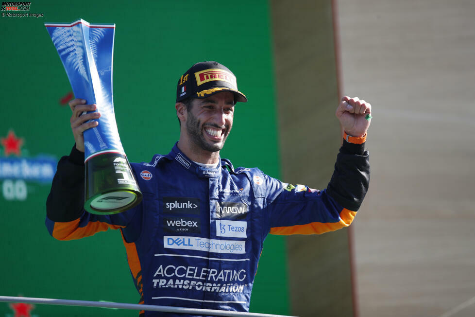 ... dem nächsten liegen zwei Jahre bei Renault, in dem die erhofften Erfolge ausbleiben. Nach 66 Rennen aber landet Ricciardo als McLaren-Fahrer 2021 in Monza einen Überraschungssieg.