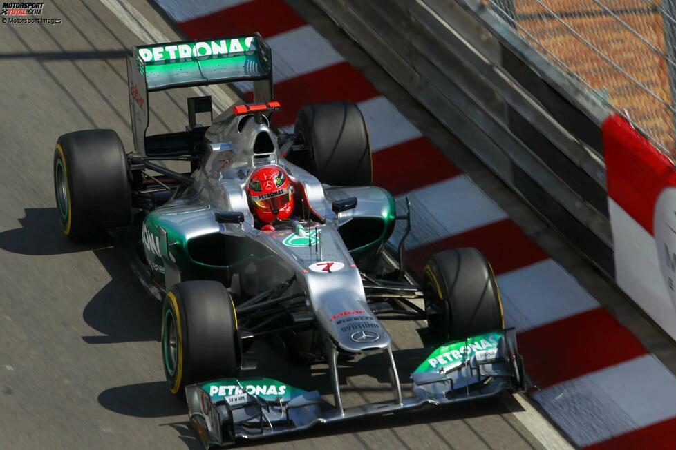 ... drei Jahre lang fährt Schumacher ab 2010 für Mercedes in der Formel 1, erzielt eine Qualifying-Bestzeit in Monaco (Foto) und einen dritten Platz in Valencia. Sehr viel mehr passiert nicht, und Teamkollege Rosberg ist meist schneller. Ende 2012 beendet Schumacher seine Formel-1-Karriere daher ein zweites Mal - endgültig.
