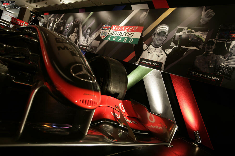 ... den frischgebackenen Brawn-Weltmeister Jenson Button, den das Team 