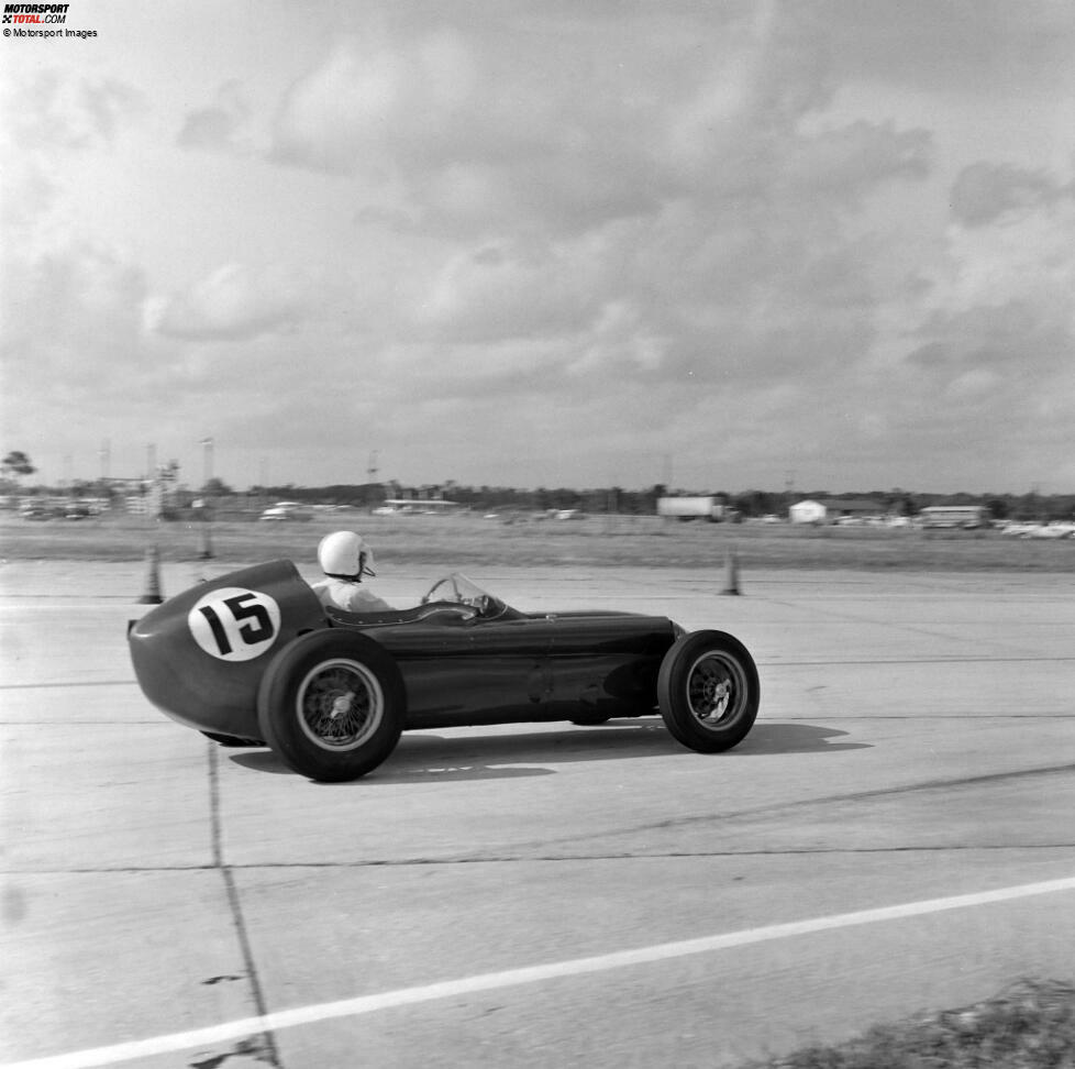 Am Start befand sich hinter Fahrer Fritz d'Orey lediglich ein gemeldetes Midget Car, das in der Qualifikation knapp 44 Sekunden Rückstand auf die Pole hatte. Der Brasilianer schied bereits nach sechs Runden aufgrund eines Öllecks aus, und Colotti verkaufte sein Designstudio am Ende des Jahres.