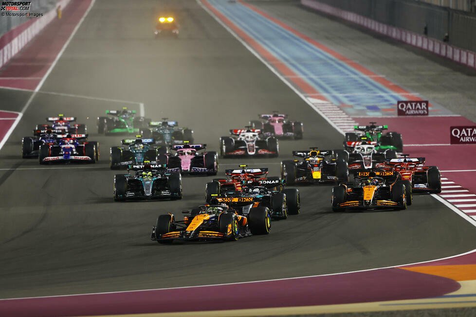 6. Lusail (Katar): Lando Norris schenkt seinem McLaren-Teamkollegen Oscar Piastri den Sieg, Weltmeister Max Verstappen belegt nur Platz acht. Stand: 1. Verstappen (38), 2. Norris (30), 3. Leclerc (29), 4. Sainz (28), 5. Piastri (27).
