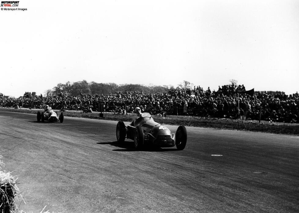 Silverstone 1950: Im ersten Rennen der neuen Automobil-Weltmeisterschaft setzt sich erwartungsgemäß Alfa Romeo durch, und das gleich mit zwei Autos!