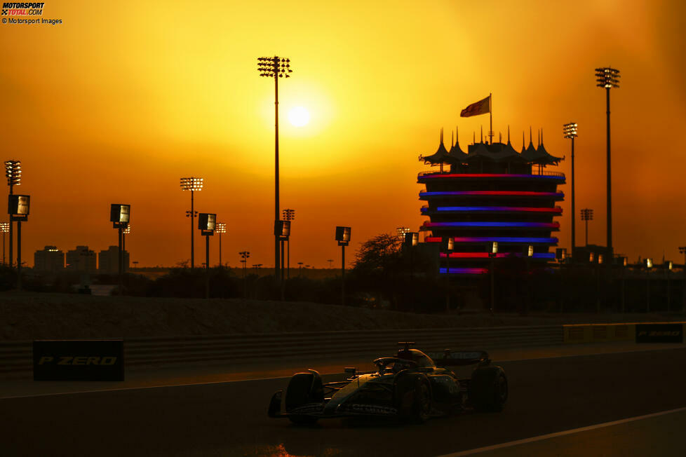 ... gehen die zehn Teams am Freitag in den dritten und letzten Testtag der Formel-1-Wintertests 2024. Wenn danach die Zielflagge fällt, ist es nur noch eine Woche bis zum Saisonauftakt, der ebenfalls in Bahrain ausgetragen wird.
