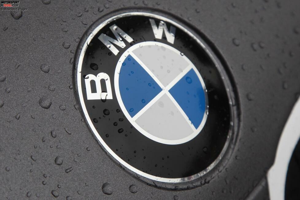 Doch nicht nur findige Geschäftsleute versuchen es in der Formel 1, auch deutsche Großkonzerne. BMW etwa entwirft zu Beginn der 1990er-Jahre den S192 und will als Werksteam einsteigen. Aus unklaren Gründen aber bricht BMW das Projekt noch in der Entwicklungsphase ab. Über Umwege landet das ursprüngliche BMW-Fahrzeugdesign mit ...