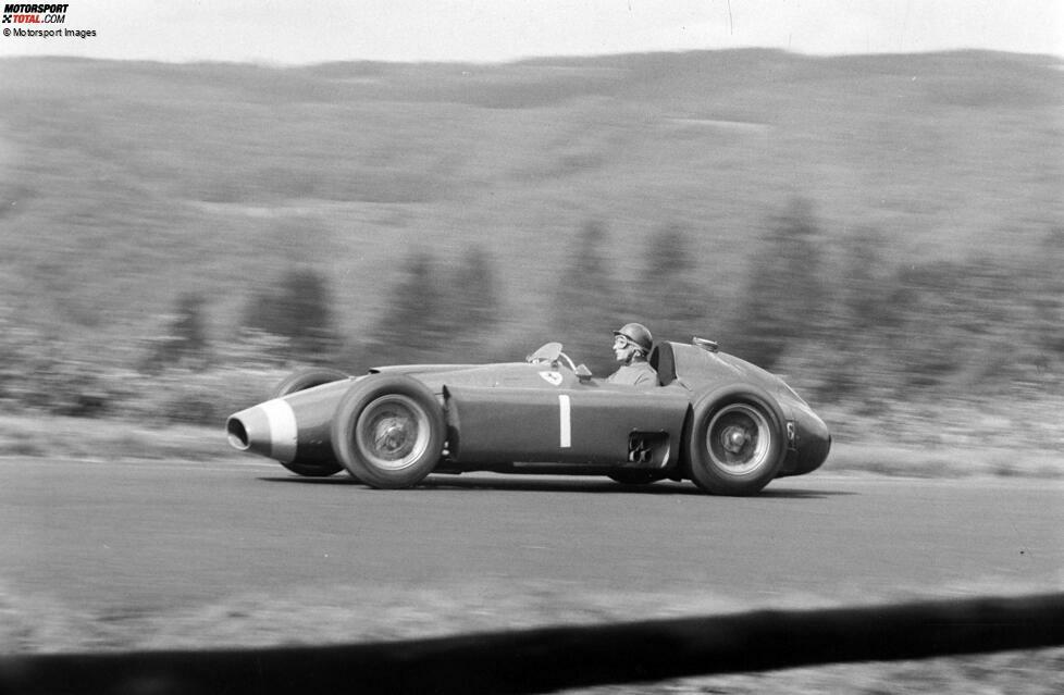 ... entscheidet sich Fangio zur Saison 1956 für Ferrari und gewinnt einen weiteren Titel, ehe ...