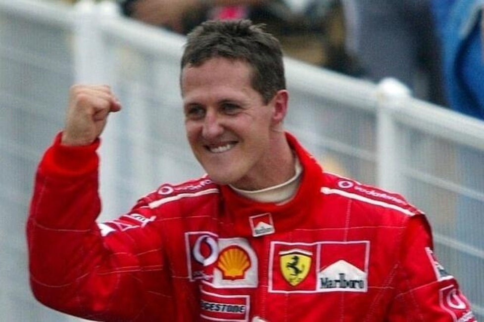 Fünf Fahrer haben in der Formel 1 jeweils viermal in Folge den WM-Titel gewonnen, aber ein Fahrer sticht aus dieser besonderen Liste nochmals deutlich hervor