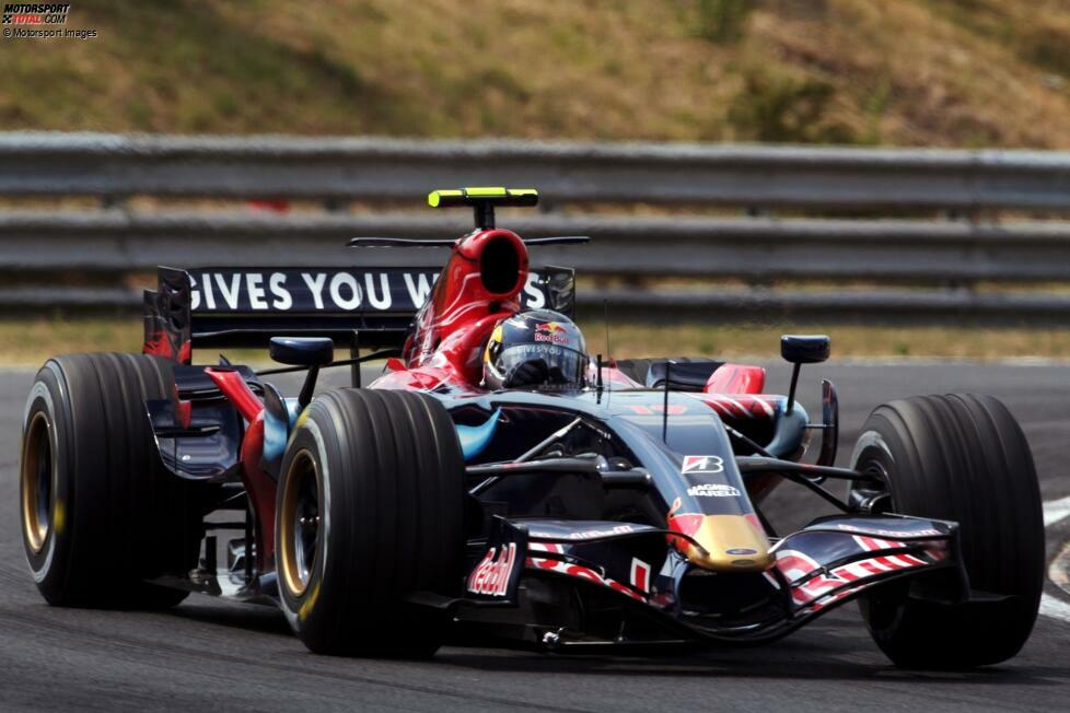 ... kehrt Kubica zurück. Ersatzmann Vettel aber landet nur kurz wieder auf der Ersatzbank: Schon ab Ungarn fährt er für Toro Rosso den STR02.