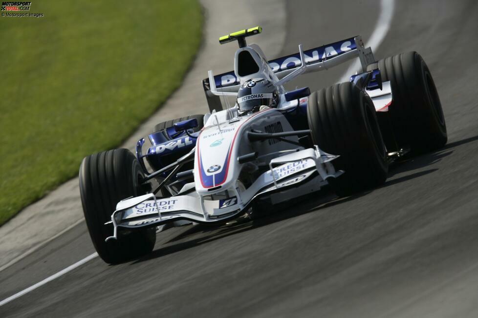 Sebastian Vettel wird 2007 für den USA-Grand-Prix in Indianapolis als Vertretung von Robert Kubica nominiert, weil sich der BMW-Sauber-Stammfahrer kurz zuvor in Kanada verletzt hat. Vettel kommt bei seinem Debüt mit dem F1.07 in die Punkte, dann ...
