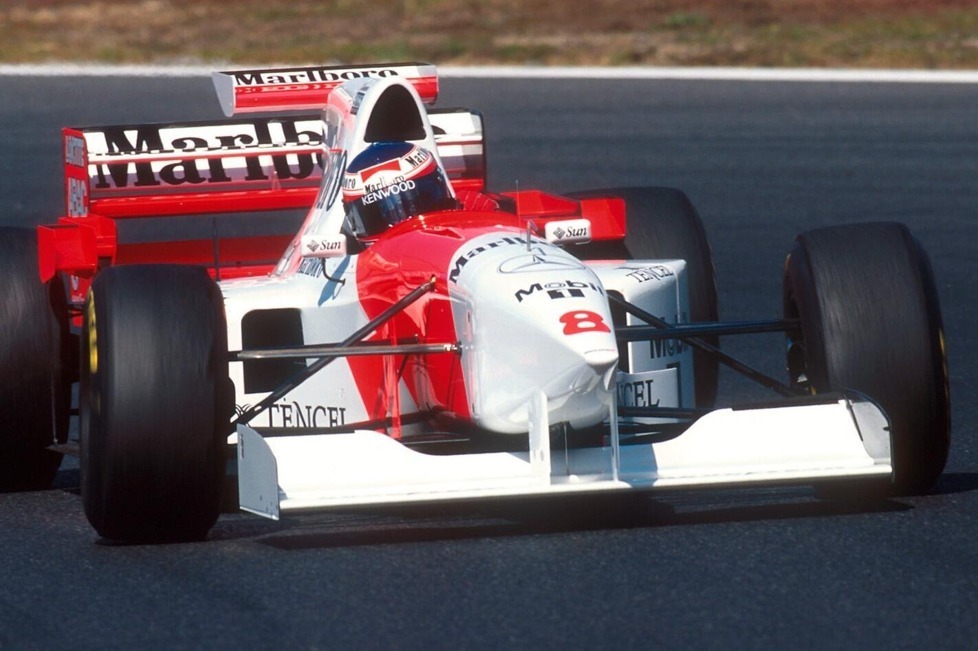 Welche prominenten Formel-1-Fahrer bei ihrem zweiten Grand Prix ein anderes Fahrzeug bewegt haben als bei ihrem Renndebüt in der Formel 1