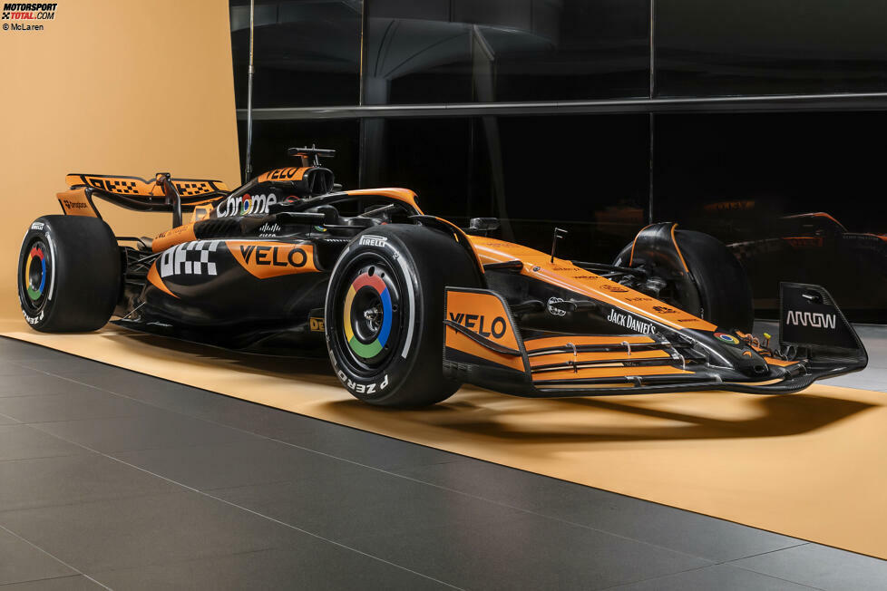 Apropos Unterboden: McLaren veröffentlichte auf seinen Präsentationsbildern des MCL38 verschiedene Lösungen und hat hier ebenfalls getrickst. Auf diesem Bild fehlen zum Beispiel (wie auch beim Red Bull) sämtliche Details, ...