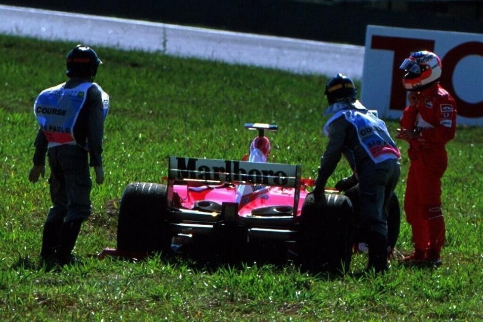 Bitterer ist ein Ausfall selten: Berühmte Beispiele, bei denen sich die Hoffnung auf den Heimsieg in der Formel 1 für die betroffenen Fahrer nicht erfüllt hat