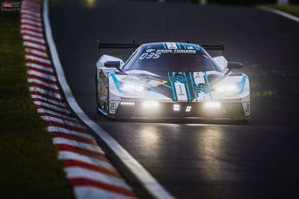Fabian Vettel gewinnt gemeinsam mit Max Hofer, Christian Gebhardt und Ben Dörr im KTM X-Bow GT2 #55 von Dörr die SP11-Klasse.