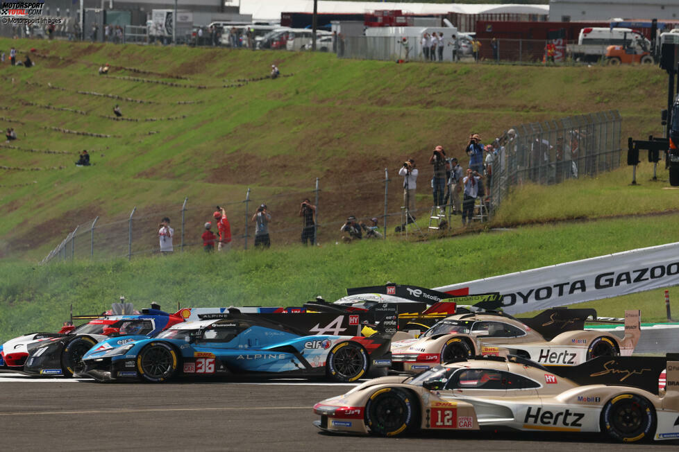 Drei weitere Fahrzeuge müssen ausweichen: Mick Schumacher im Alpine #35 und die beiden privat eingesetzten Jota-Porsche #12 (Will Stevens) und #38 (Phil Hanson) verlieren Plätze durch das Ausweichmanöver. Es profitieren vor allem die beiden Peugeot 9X8.