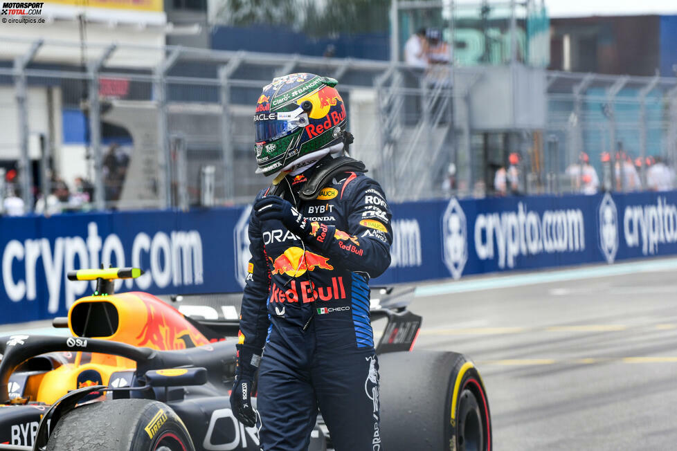 Sergio Perez (Redaktion: 4) - Ein Redakteur hätte ihm noch eine 3 gegeben, weil der Red Bull in Miami nicht so überlegen war. Die Mehrheit zieht ihm aber unter anderem den Start ab, als er Verstappen fast abgeräumt hätte. Und obwohl er den Super-GAU gerade noch verhindern konnte, war das für uns nur eine 