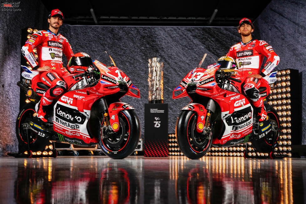 Ducati (Francesco Bagnaia und Enea Bastianini): Retro-Design in Erinnerung an das Design, mit dem Loris Capirossi in der Saison 2003 den ersten MotoGP-Sieg für Ducati errang, damals in Barcelona.