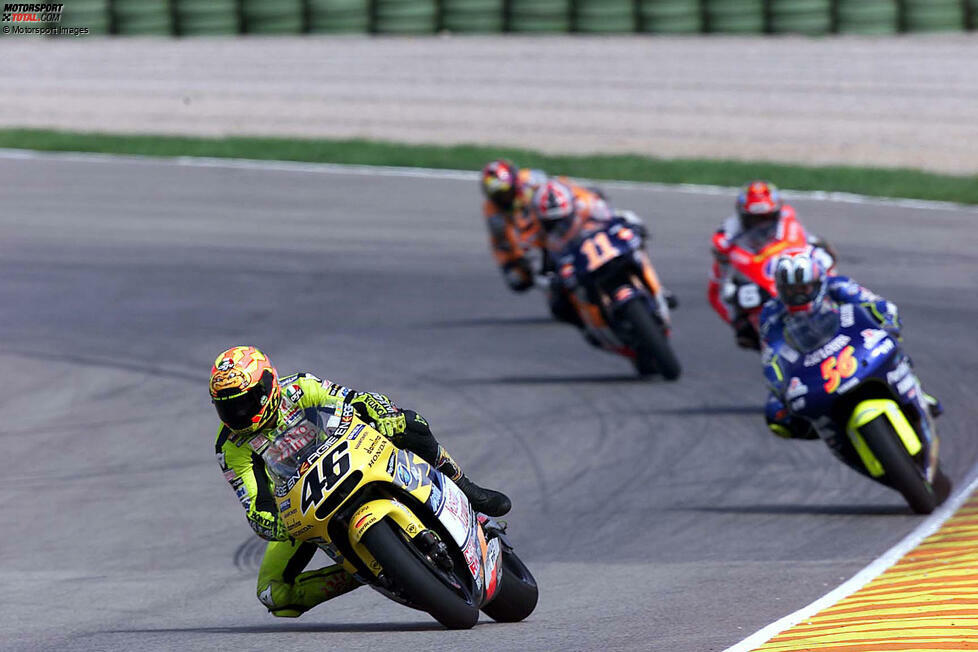 Valentino Rossi fährt 2001, im letzten Jahr der 500er-Ära, auf einer Kundenhonda zu seinem ersten Titel in der Königsklasse und gewinnt elf von 16 Saisonrennen. Damit liegt seine Siegquote bei 68,75 Prozent.