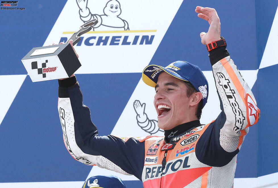 2019 fährt Marc Marquez in seiner siebten MotoGP-Saison nicht nur zum sechsten Titel mit Honda, sondern auch zwölf Saisonsiege ein. Bei insgesamt 19 Rennen macht das eine Siegquote von 63,15 Prozent.