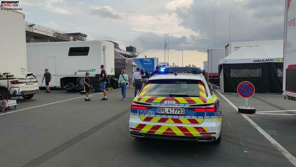 Die Polizei sperrte den Bereich und später das Fahrerlager ab