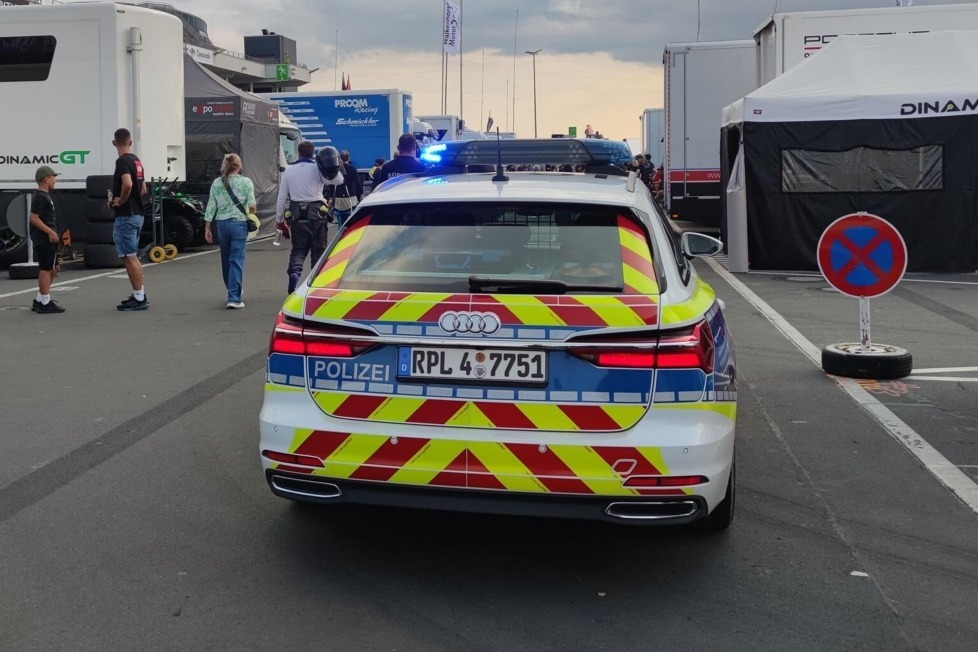 Bei den Einstellfahrten im Vorfeld des 6-Stunden-Rennens der Nürburgring-Langstrecken-Serie (NLS) kam es zu einer Explosion mit mehreren Verletzten