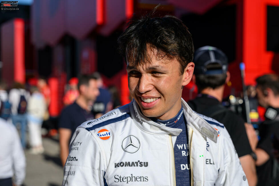 Alexander Albon (Redaktion: 4) - Ein Redakteur hätte noch eine 3 gegeben, weil er für den verpatzten Boxenstopp, der sein Rennen ruinierte, nichts konnte. Der Mehrheit war es mit P14 im Qualifying und seiner bis dahin am Sonntag gezeigten Leistung aber nicht genug für eine bessere Note.