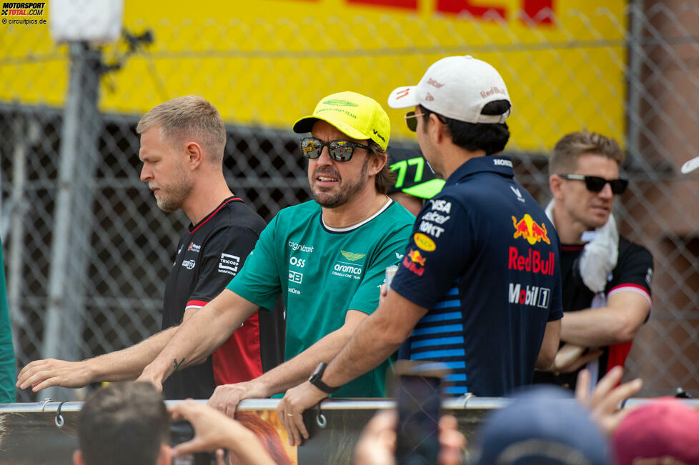 Fernando Alonso (Redaktion: 4) - Hatte im Qualifying Pech mit Verkehr, danach war sein Schicksal besiegelt. Kurios: Dachte bis zur Zieldurchfahrt, dass er Zehnter ist. Letztendlich war es aber nur der undankbare elfte Platz. Ein ziemlicher Absturz im Vergleich zum Vorjahr ...