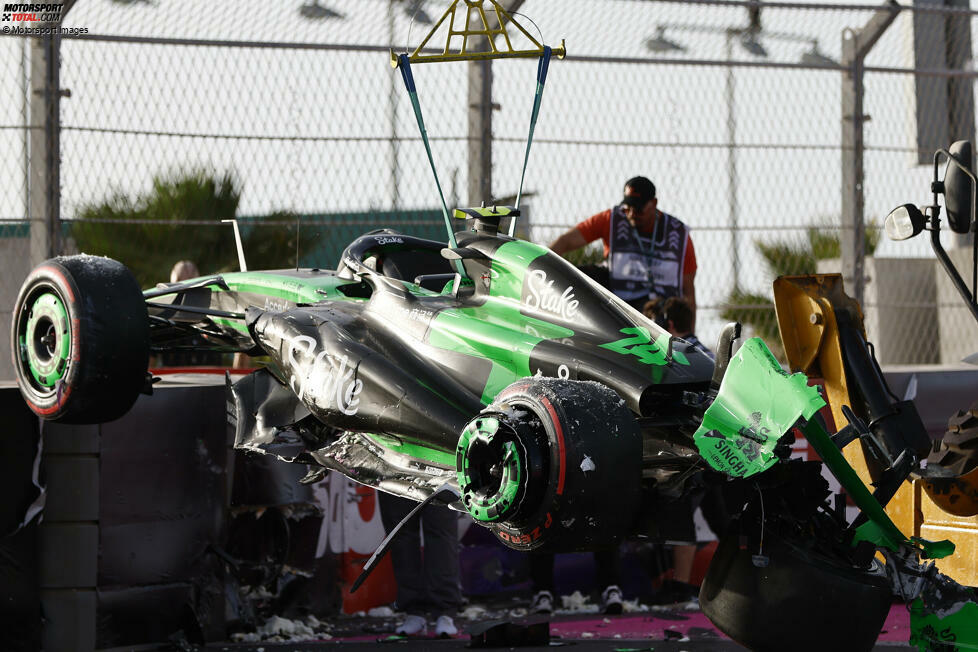 Guanyu Zhou (Redaktion: 5) - Bei uns kommt der Chinese noch schlechter weg. Er konnte nach seinem Crash in FT3 selbstverschuldet keine Runde im Qualifying fahren. Im Rennen versuchte man es dann mit einer riskanten Strategie, doch in der entscheidenden Phase konnte er nicht mit Hülkenberg mithalten. Kein gutes Wochenende.