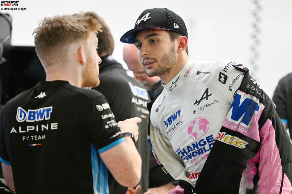 Esteban Ocon (Redaktion: 3) - Hier wiederum stimmen wir zu. Der Alpine war in Singapur nicht gut genug für die Top 10, daher sind P15 im Qualifying und P13 im Rennen nicht so verkehrt. Das Auto machte es schwer, sich für eine noch bessere Note zu empfehlen.