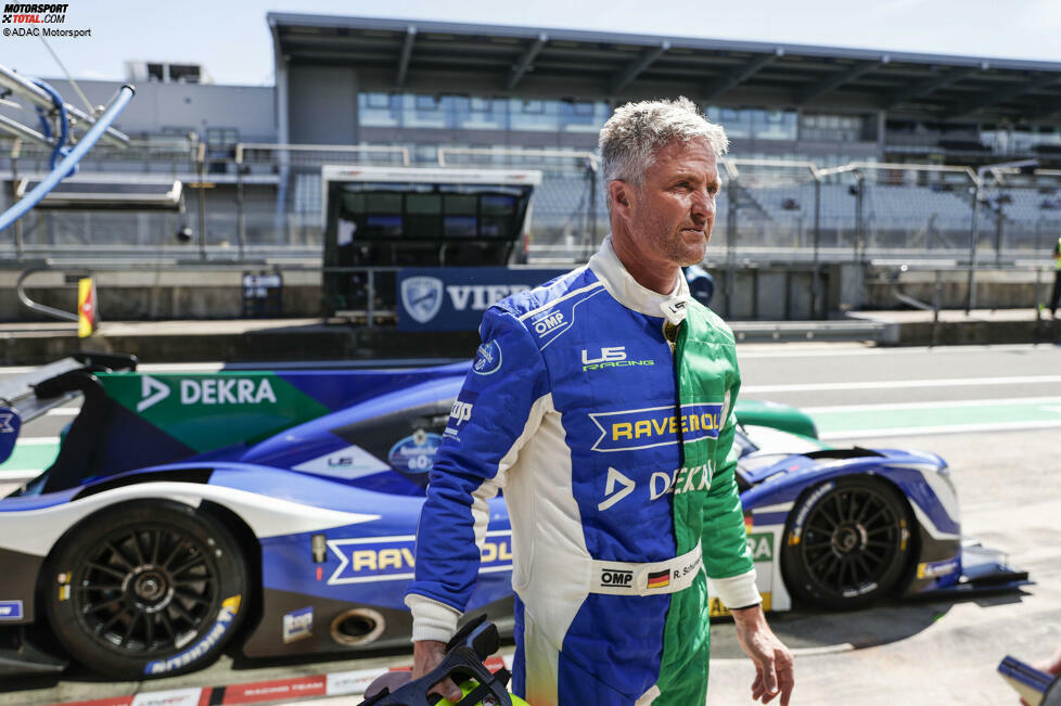 Ralf Schumacher fährt am Freitagabend die Poleposition für das erste Rennen heraus. David legt am Samstagmorgen nach und holt auch die Pole für Rennen 2.
