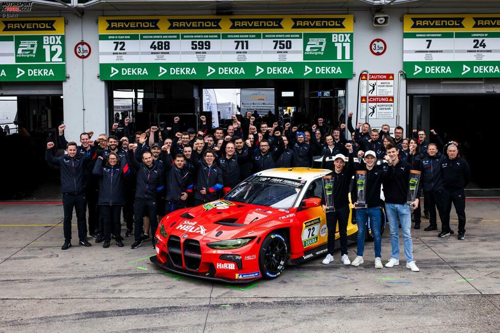 Im letzten Jahr der Zusammenarbeit gelang dem BMW M Team RMG vor einigen Wochen mit den Gen2K-Fahrern Dan Harper, Max Hesse und Charles Weerts das langersehnte erste Podium bei den 24 Stunden auf dem Nürburgring. Der BMW M4 GT3 startete von der Poleposition und beendete das Rennen auf Platz drei.