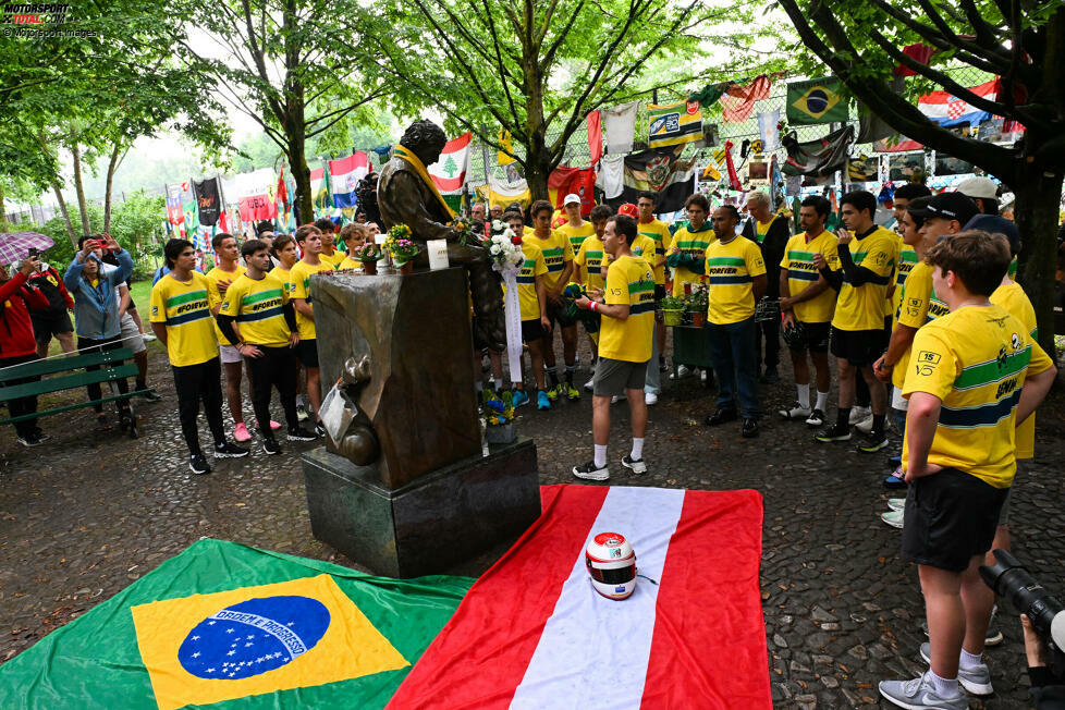 Emotional wurde es vor allem an der Senna-Statue.