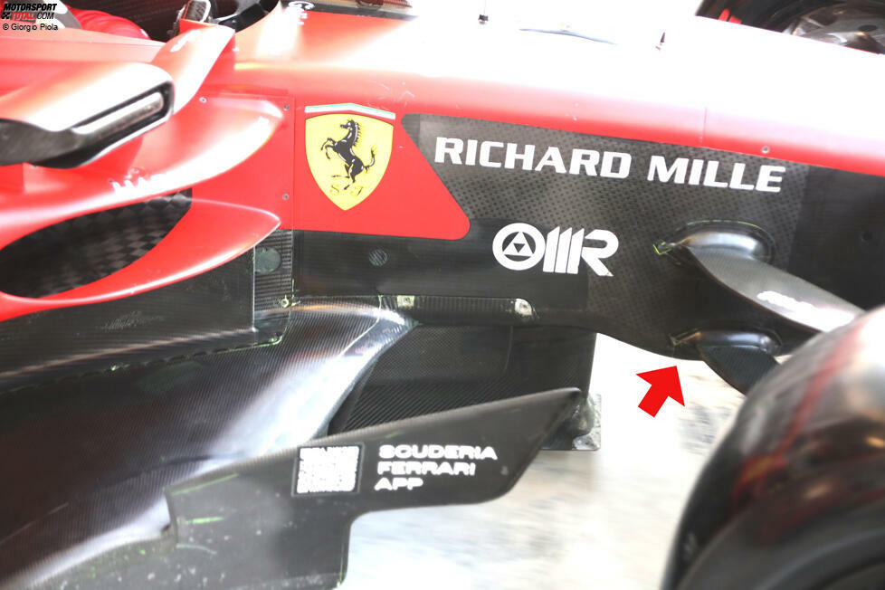 Das Chassis des SF-23 senkt sich ab, damit der untere Querlenker tiefer positioniert werden kann.