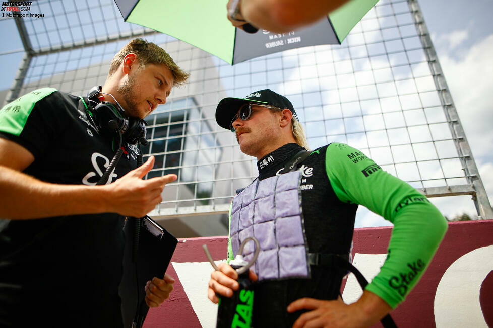 Valtteri Bottas (Redaktion: 4) - Der Trend setzt sich fort, auch hier geben wir eine bessere Note als unser Experte. Ein Redakteur hätte sogar eine 3 gegeben, weil der Sauber aktuell einfach das schlechteste Auto im Feld ist. Trotzdem war es der Mehrheit der Redaktion am Ende zu wenig.